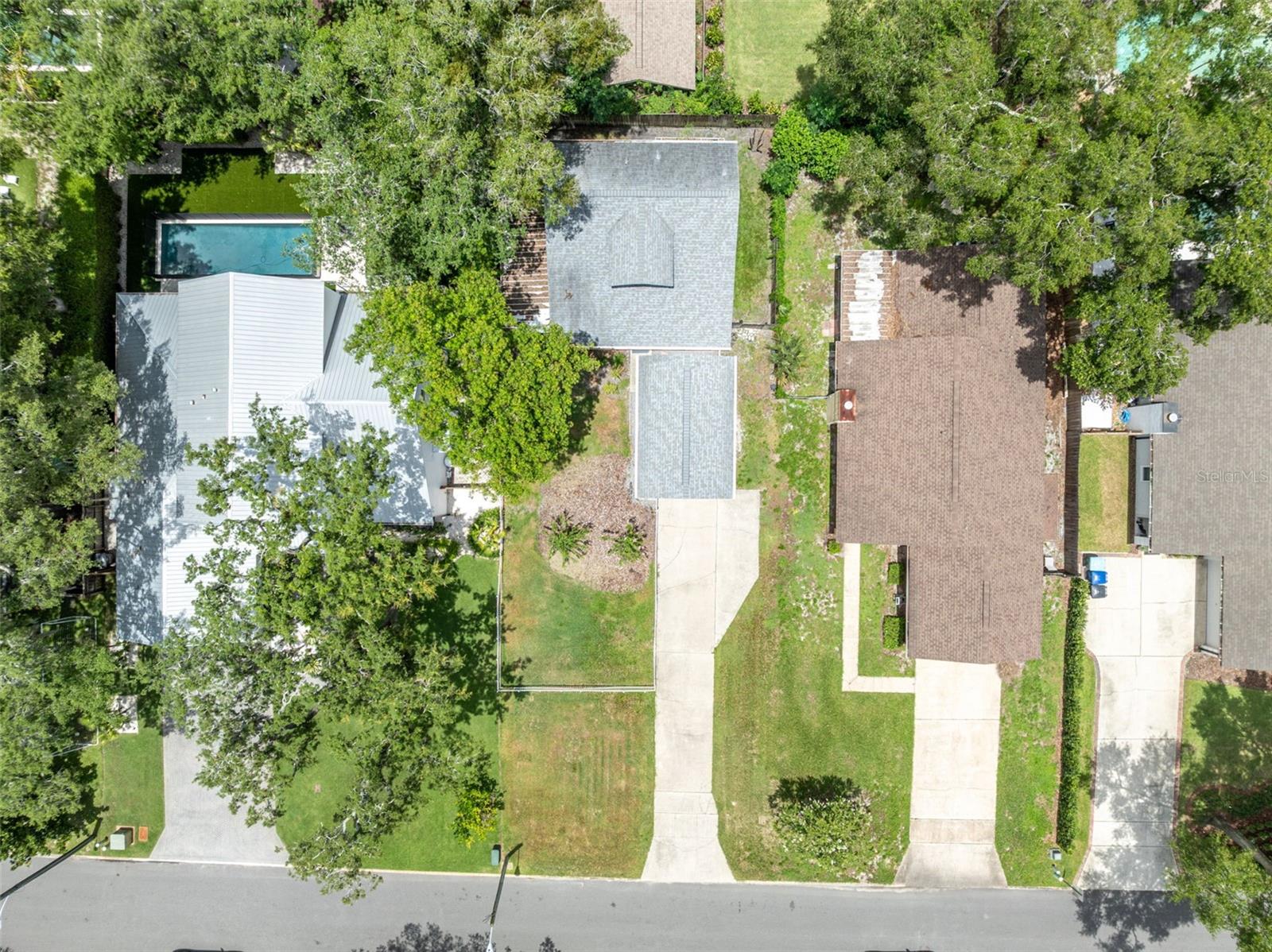 1871 Bryan Ave Property Photo 24
