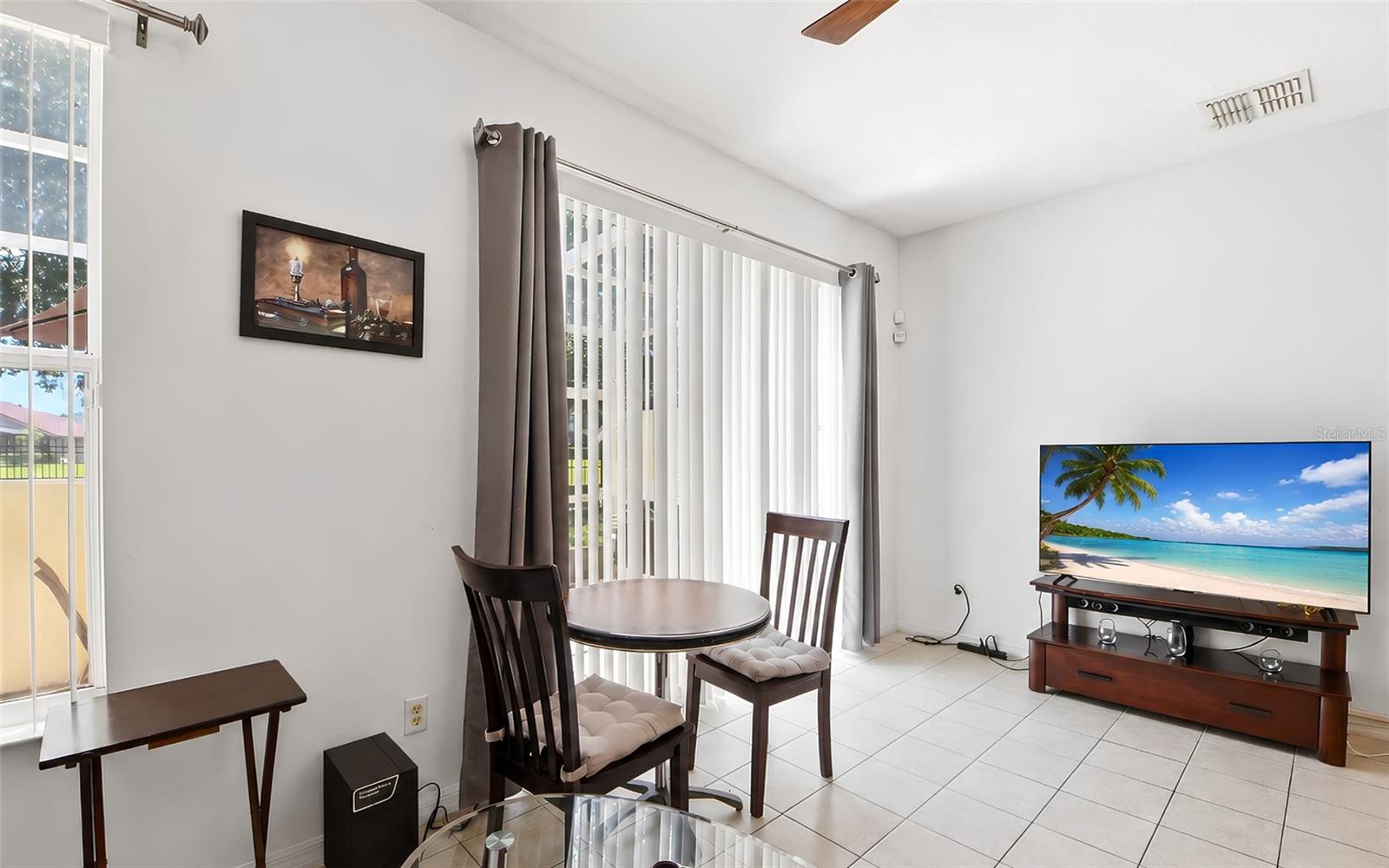 1280 S Beach Cir Property Photo 4