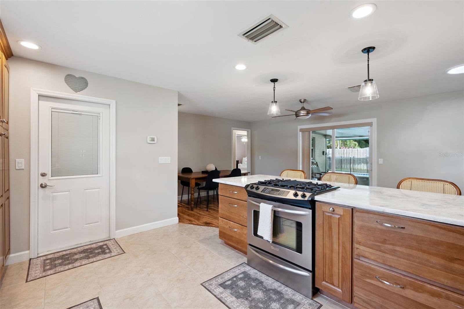 102 Aspen Pl Property Photo 8