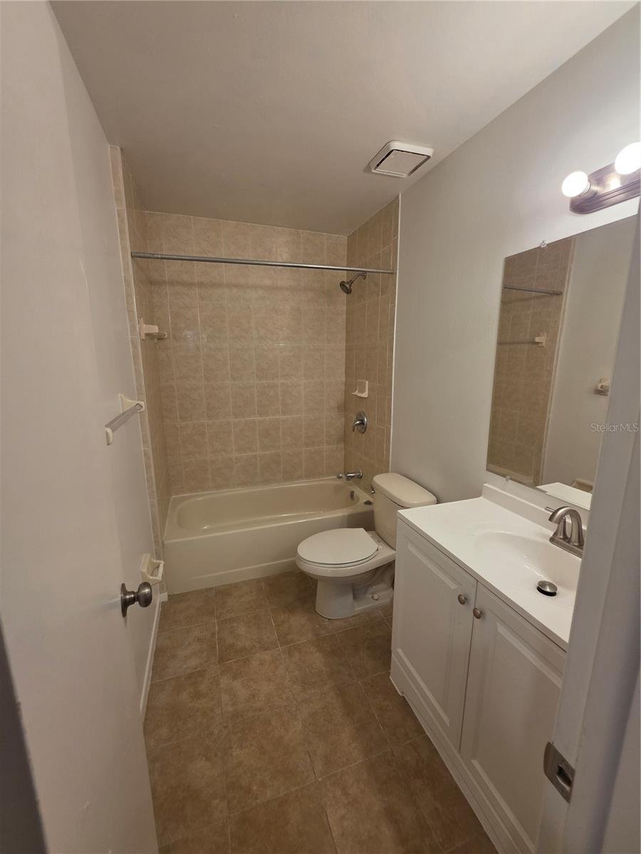11038 Regency Commons Ct Property Photo 8
