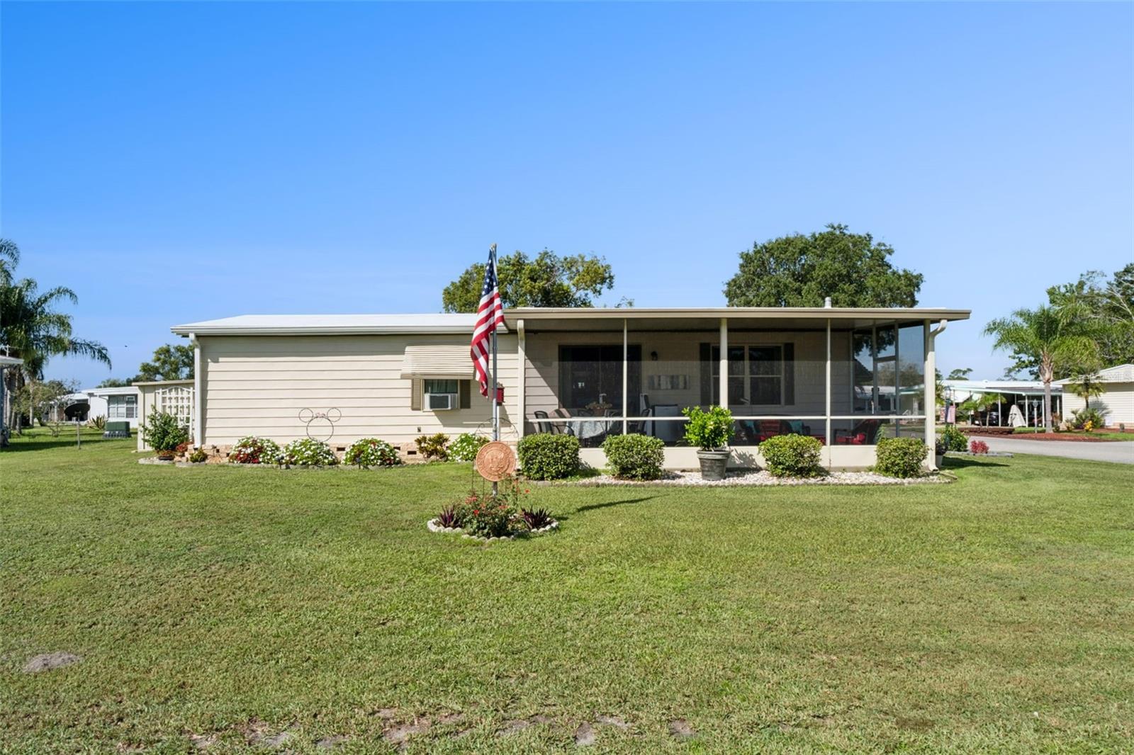 301 Lakeview Dr Property Photo 3