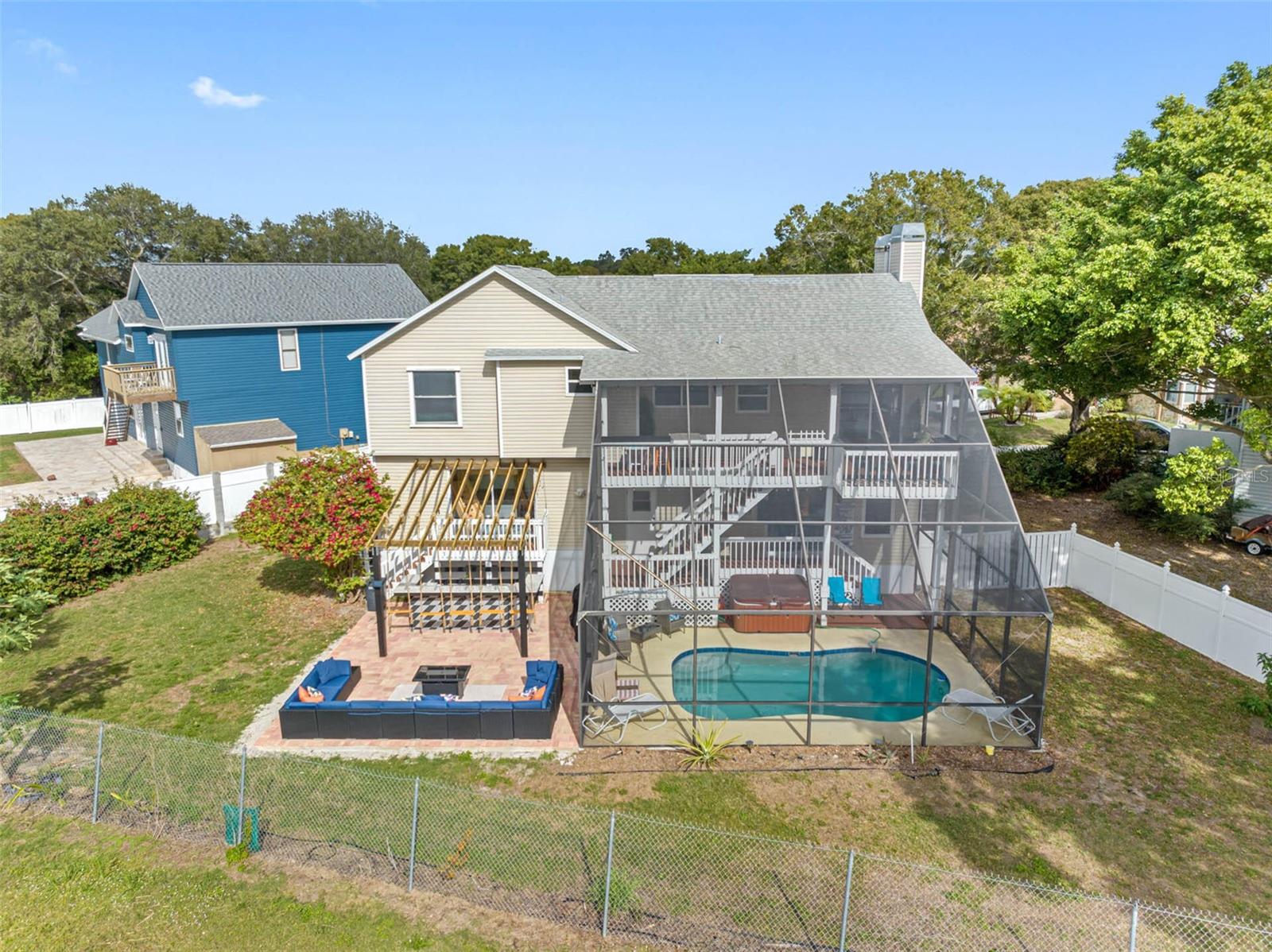 12692 Pineway Dr Property Photo 1