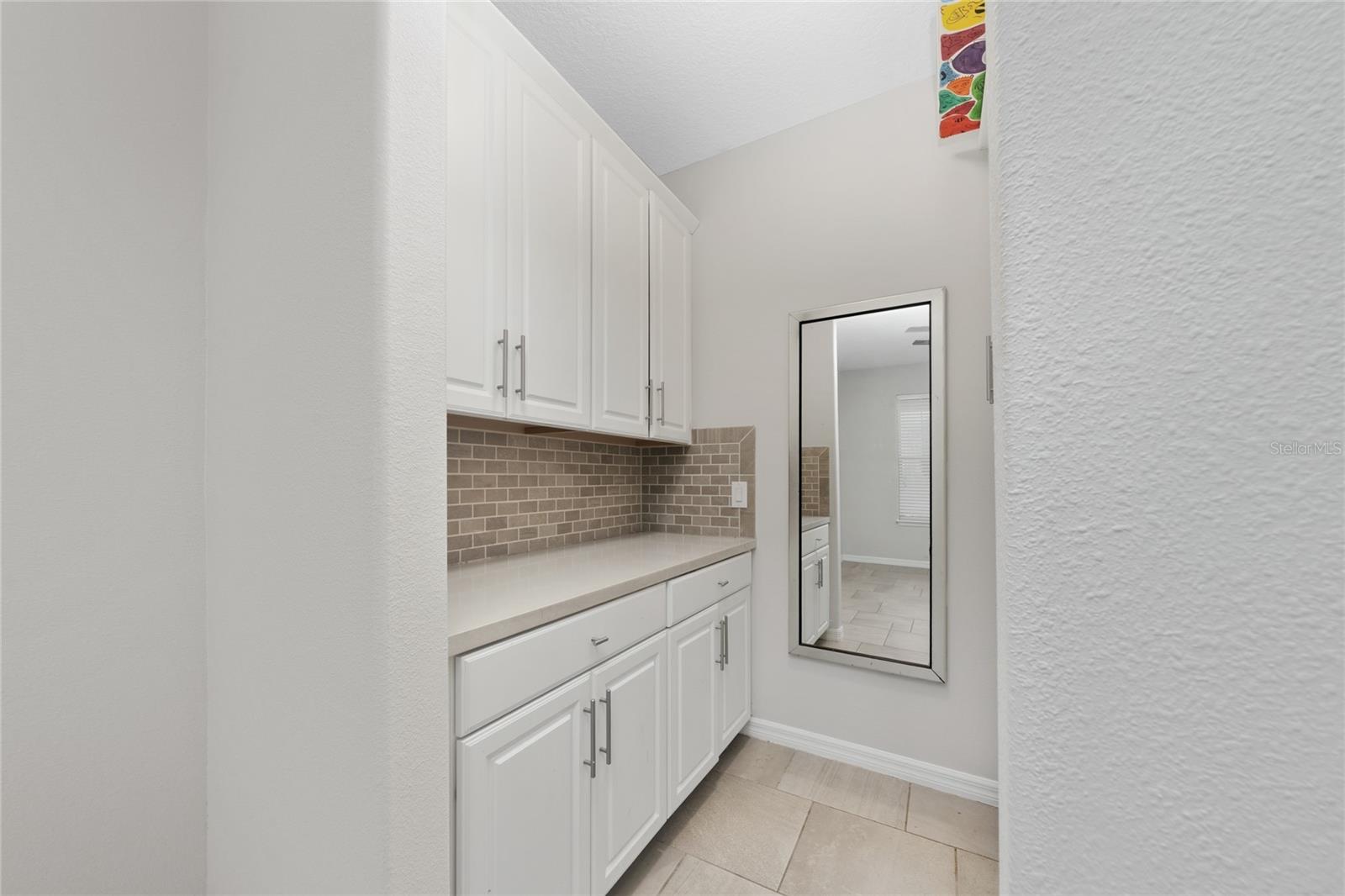8659 Vedder Ln Property Photo 6