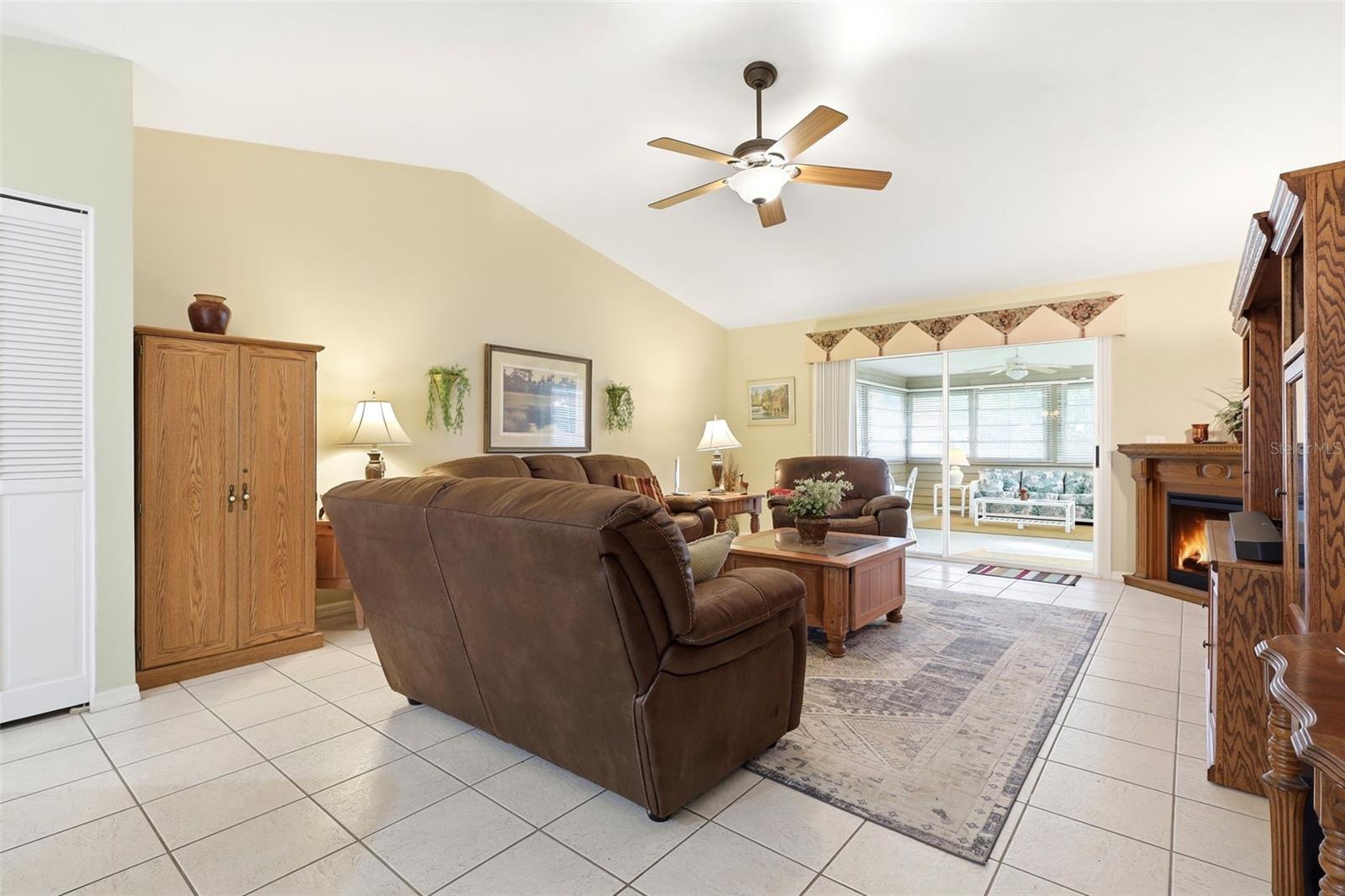 38 Treetop Cir Property Photo 14