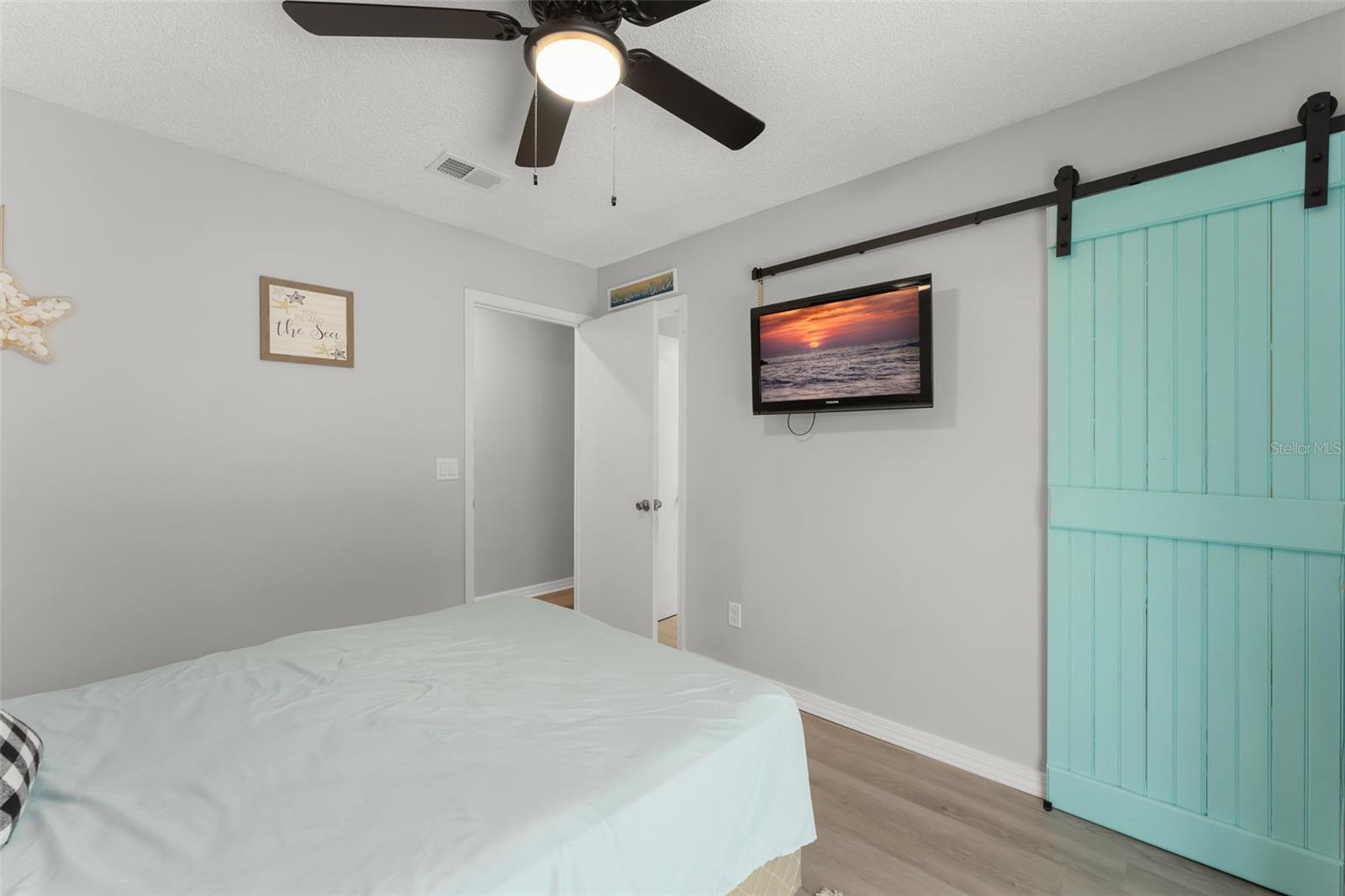 872 Bay Lake Ct Property Photo 24