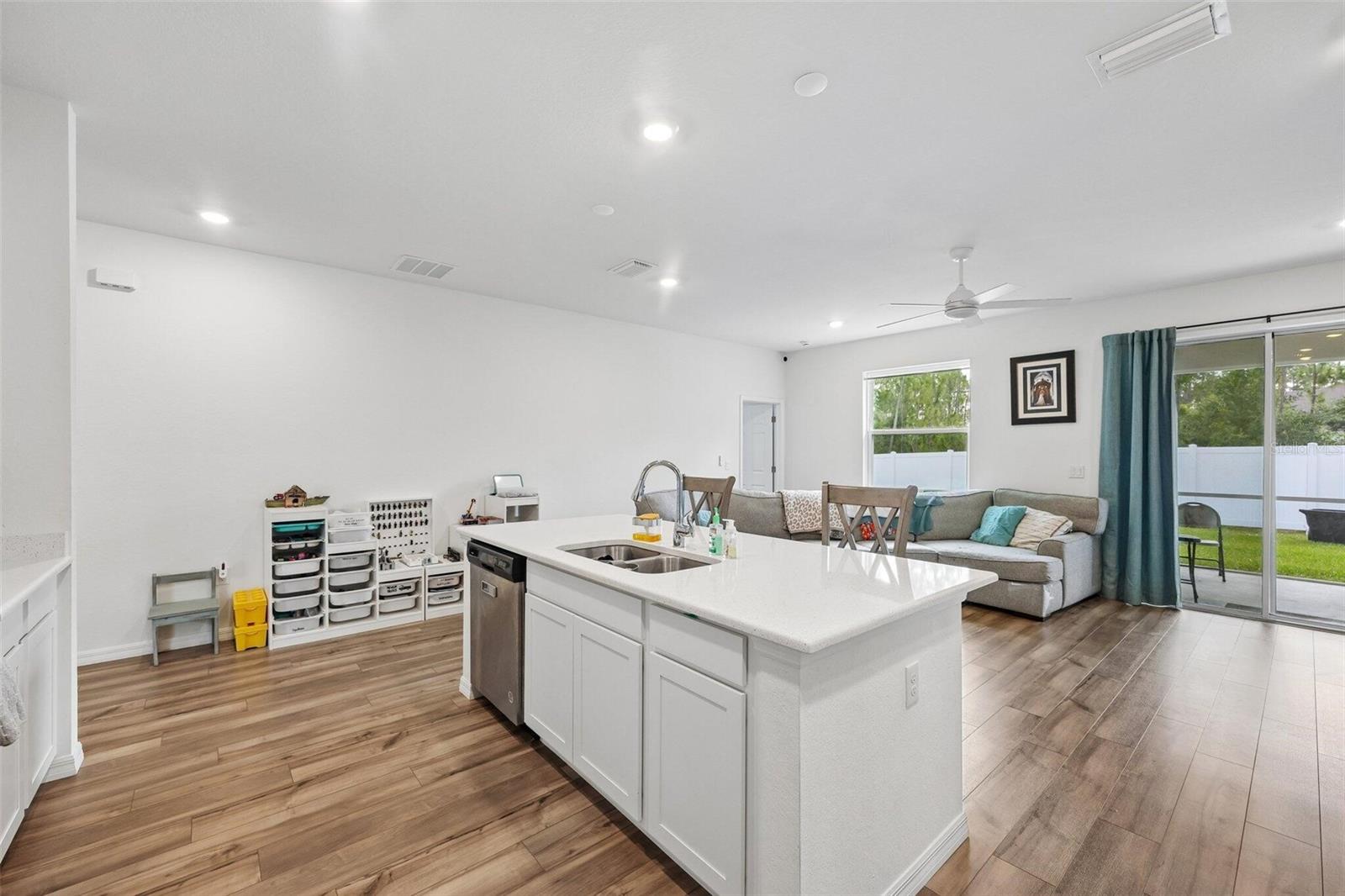 4476 Blackman St Property Photo 10