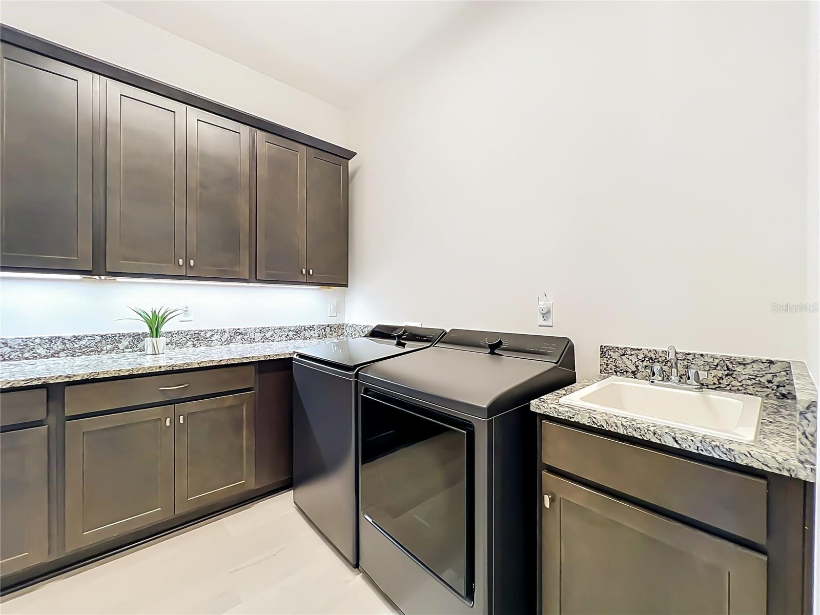 13809 Larkton Ln Property Photo 52
