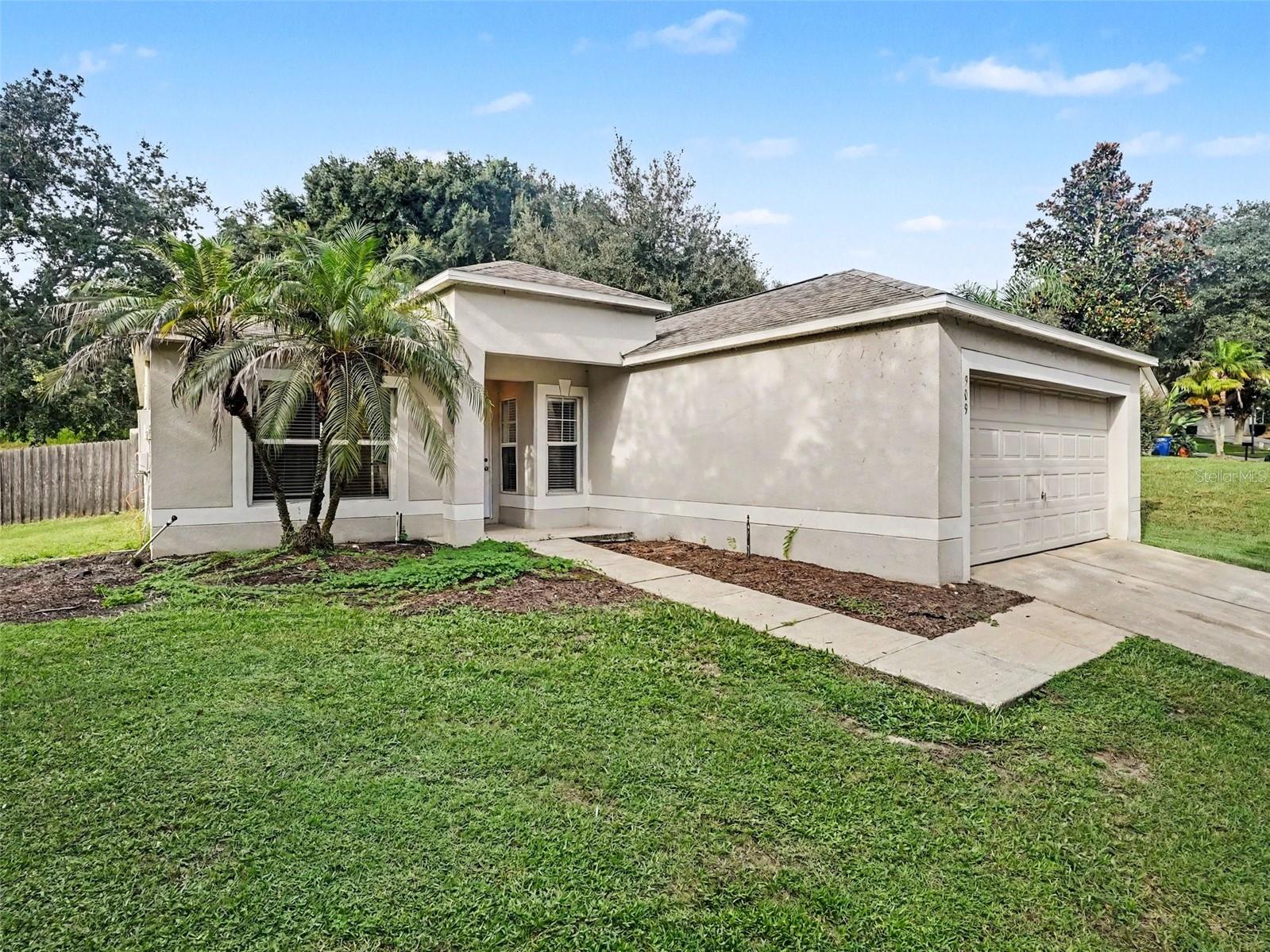 909 Bristle Cone Ct Property Photo 1
