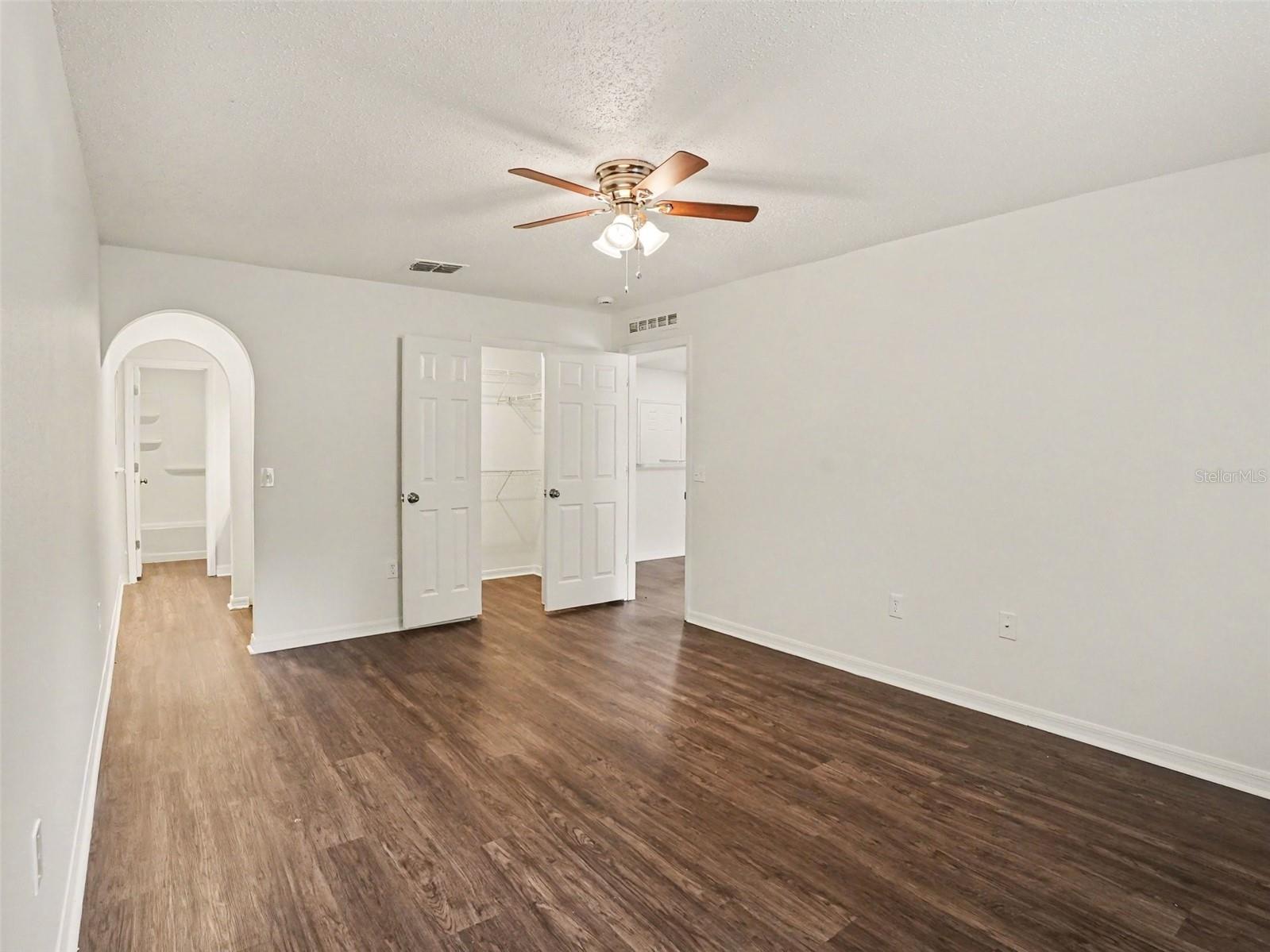 909 Bristle Cone Ct Property Photo 5