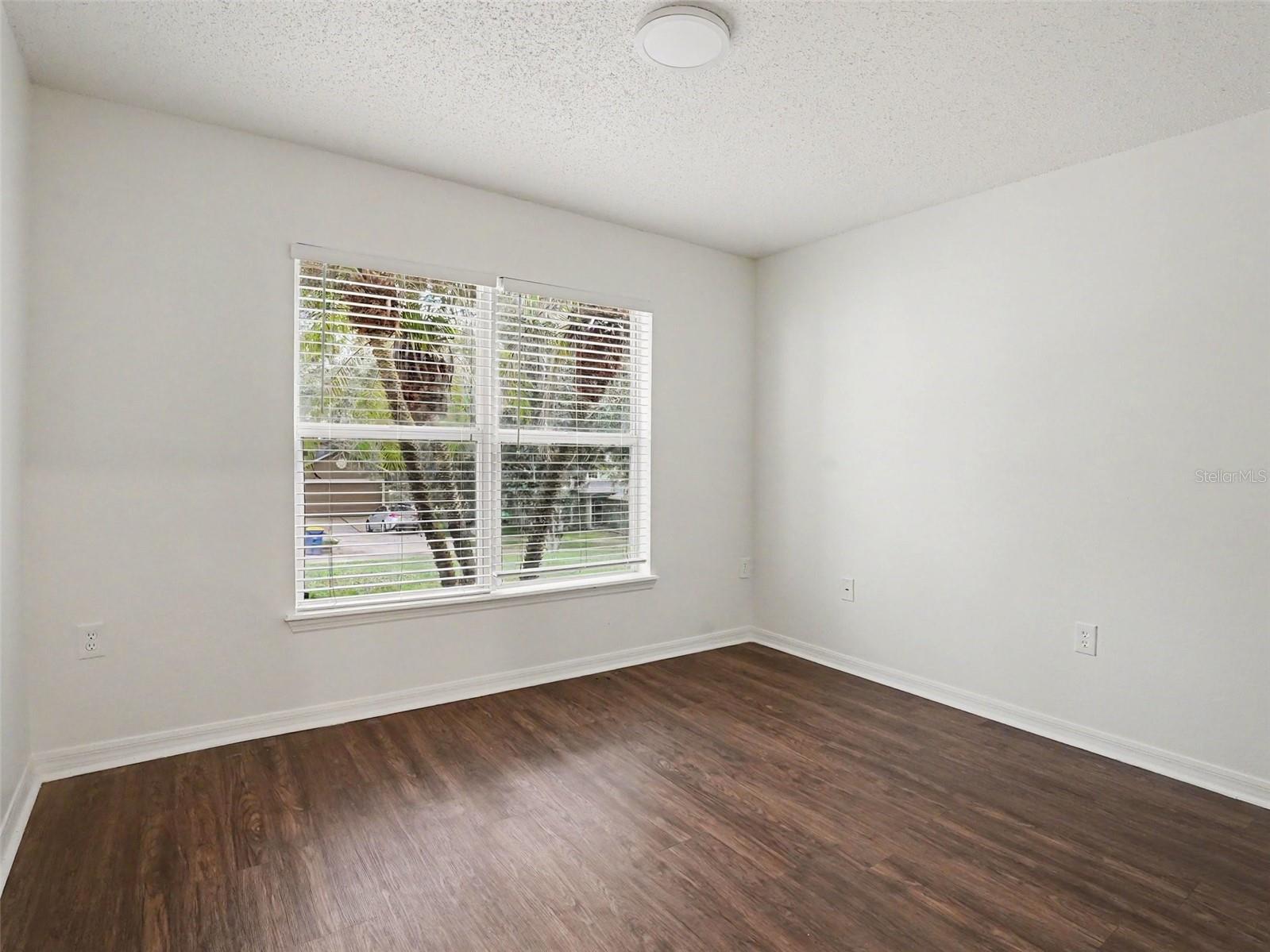 909 Bristle Cone Ct Property Photo 9