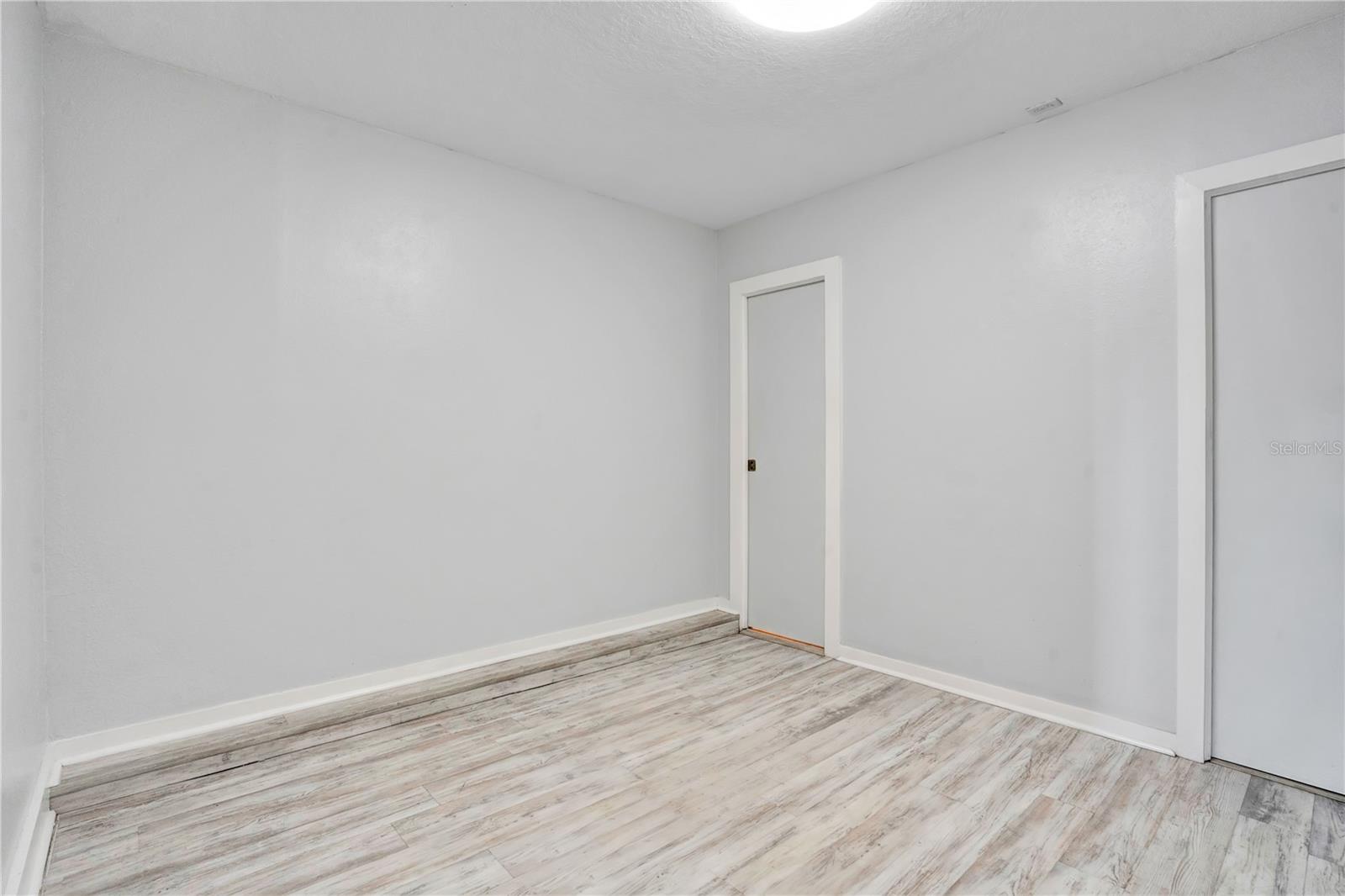 828 E Washington St Property Photo 37
