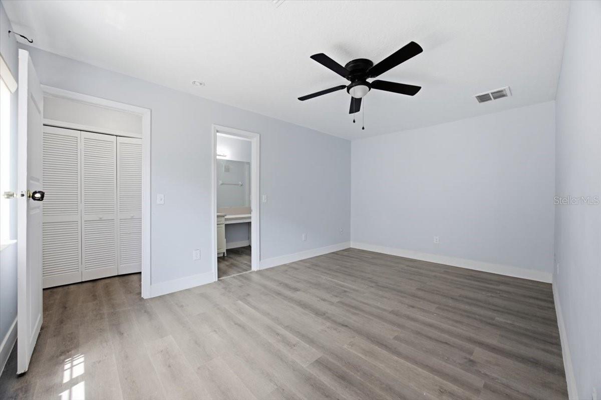 713 Washington Palm Loop #front Unit Property Photo 6