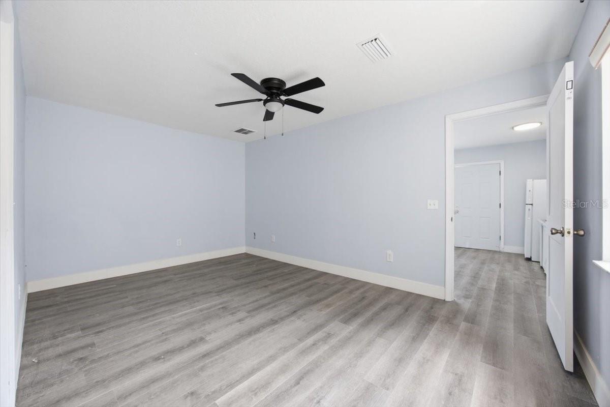 713 Washington Palm Loop #front Unit Property Photo 8