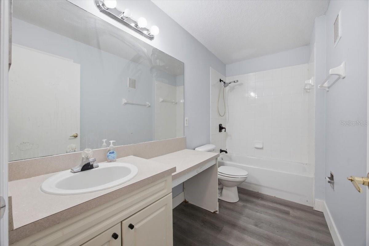 713 Washington Palm Loop #front Unit Property Photo 10