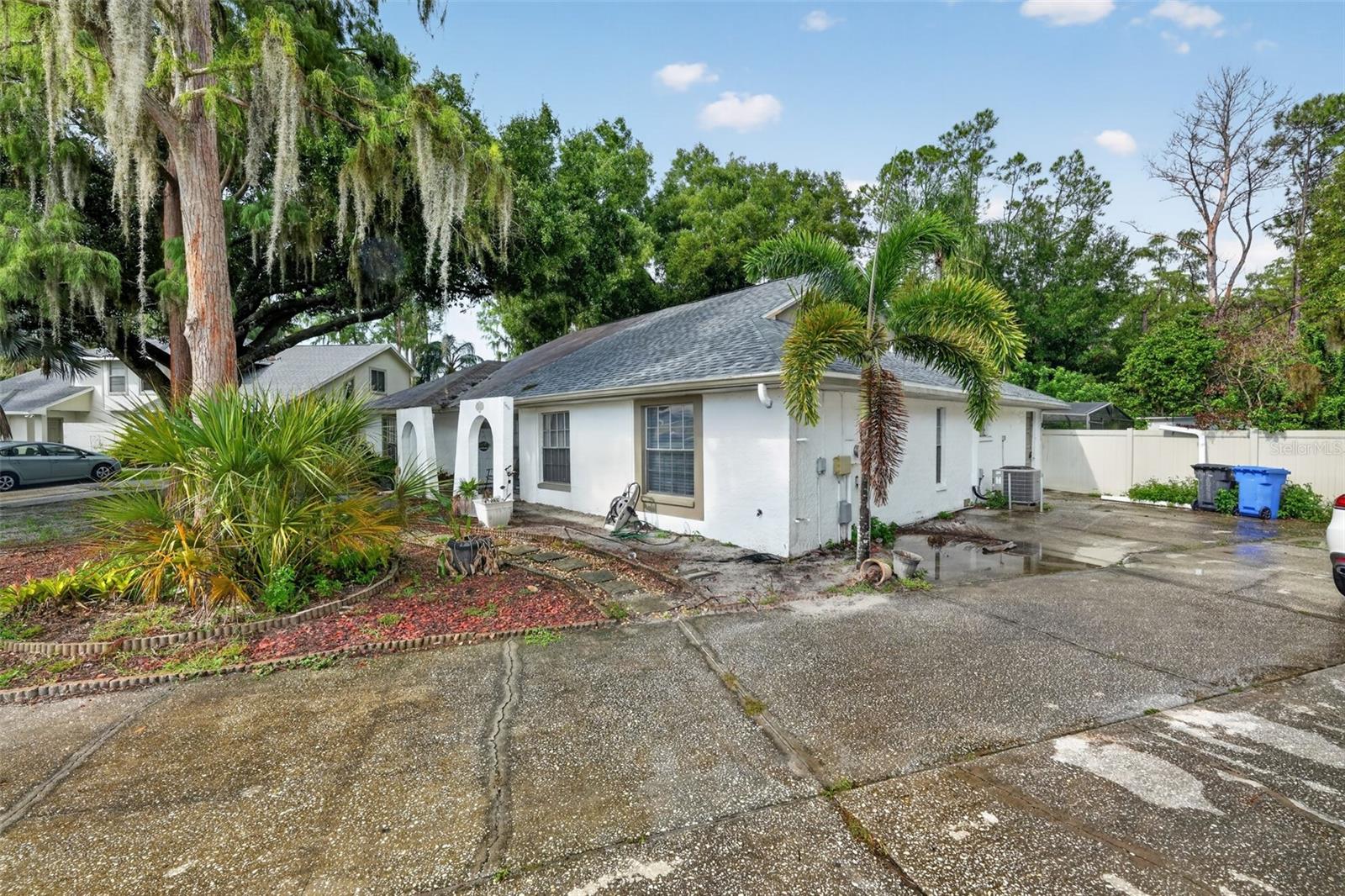 3205 Laurel Dale Dr Property Photo 1