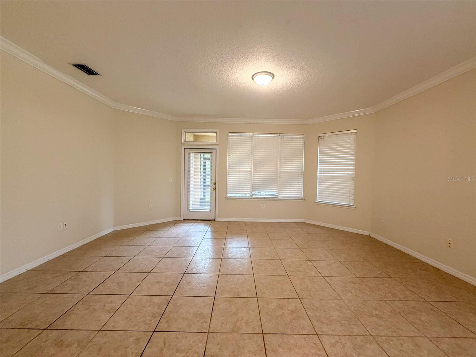 12947 Runswick Ave Property Photo 16