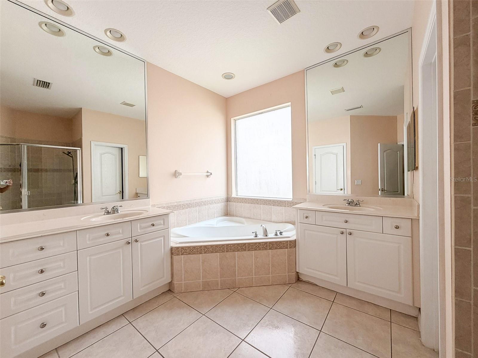 12947 Runswick Ave Property Photo 21