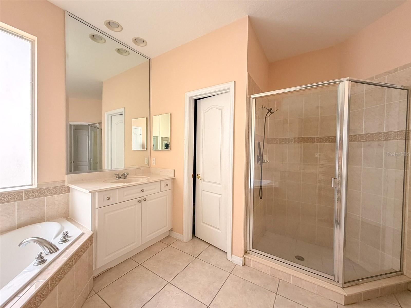 12947 Runswick Ave Property Photo 22