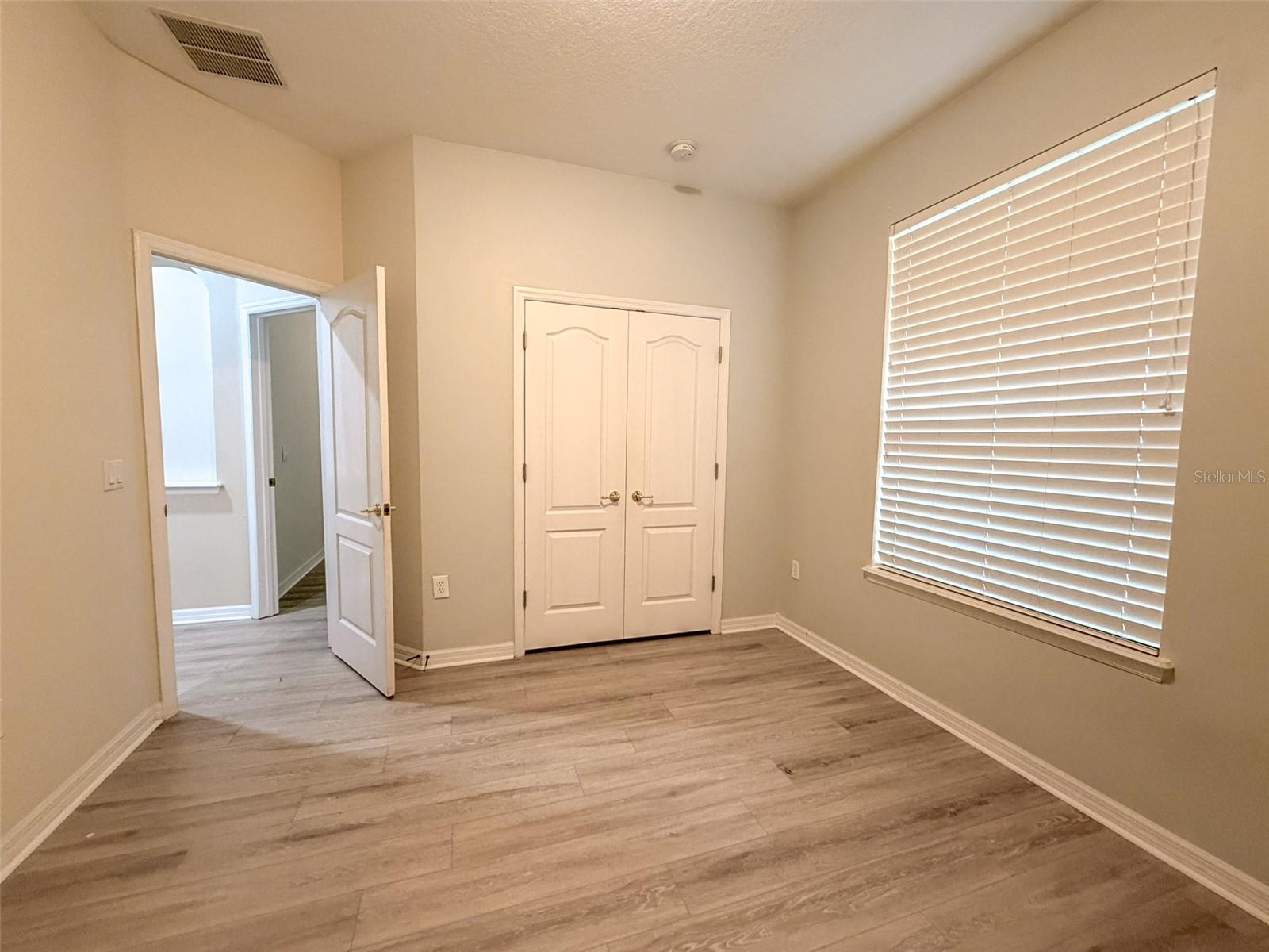 12947 Runswick Ave Property Photo 25