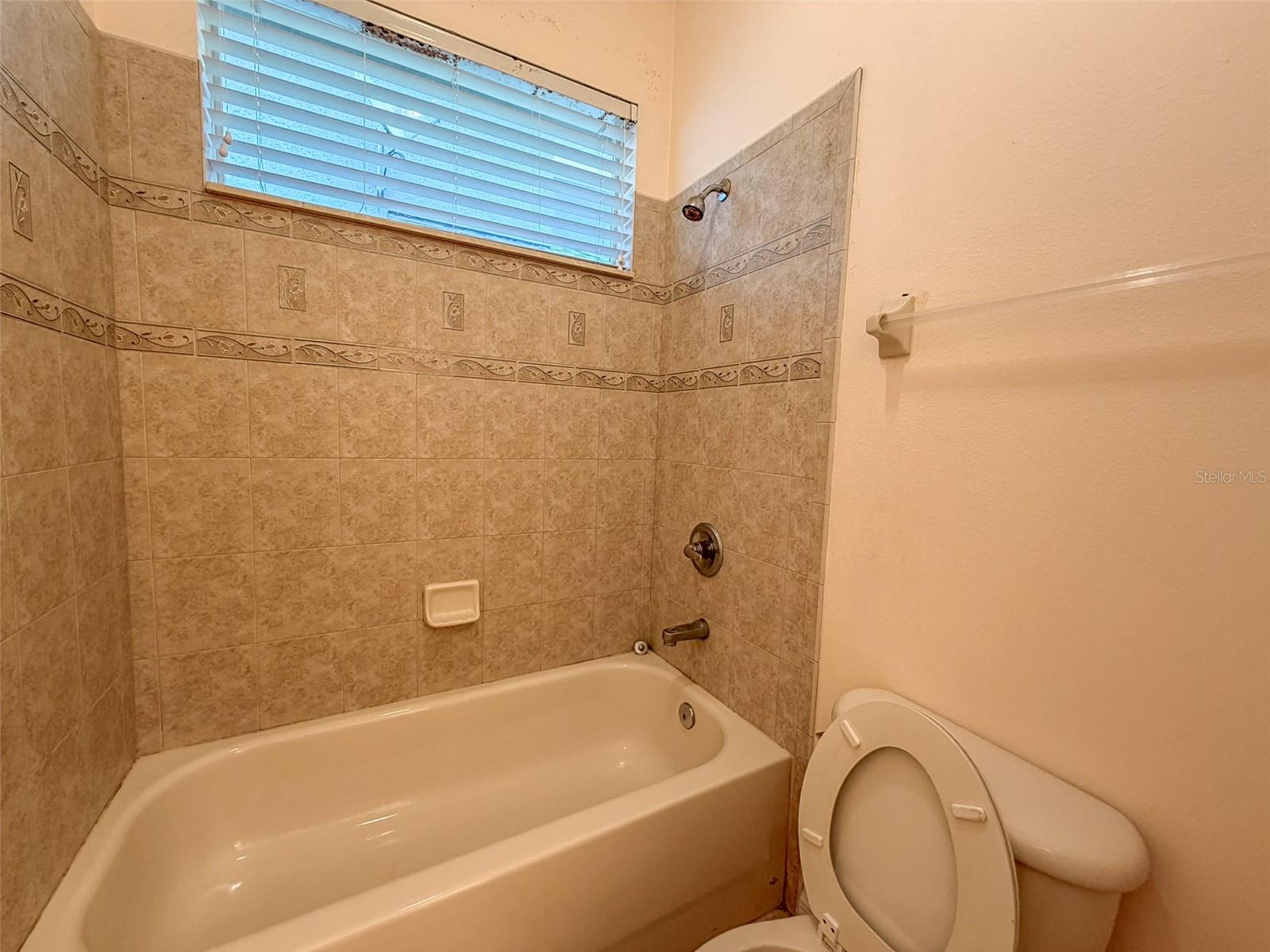 12947 Runswick Ave Property Photo 29