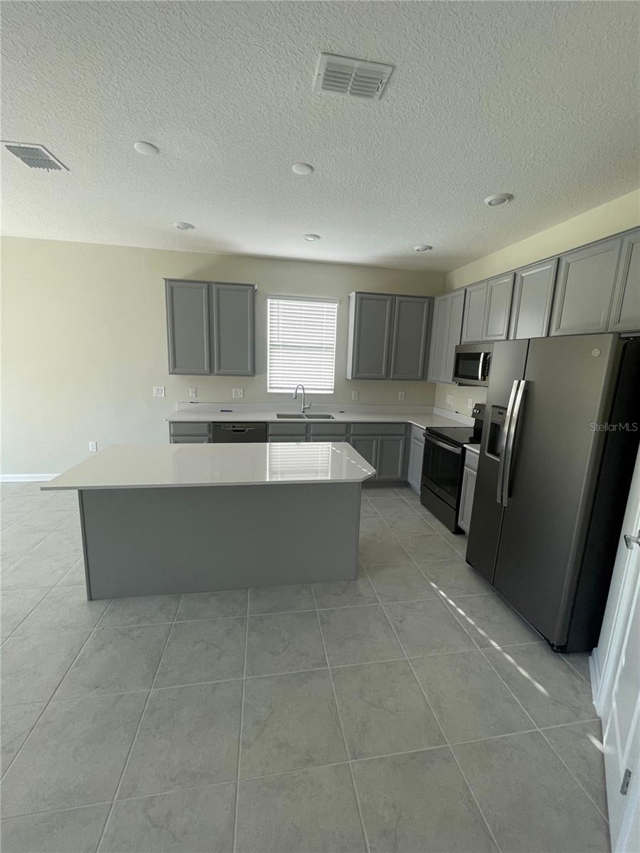 4491 Tahoe Cir Property Photo 4