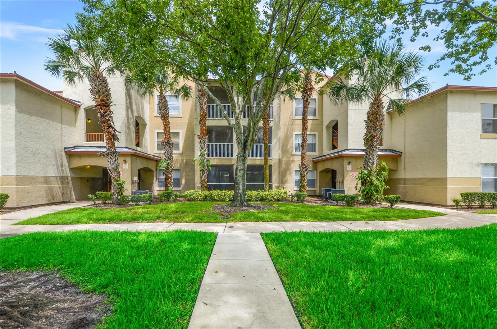 826 CAMARGO WAY #210 Property Photo 1