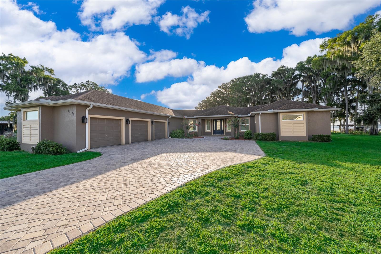12131 Eagles Point Ct Property Photo 1