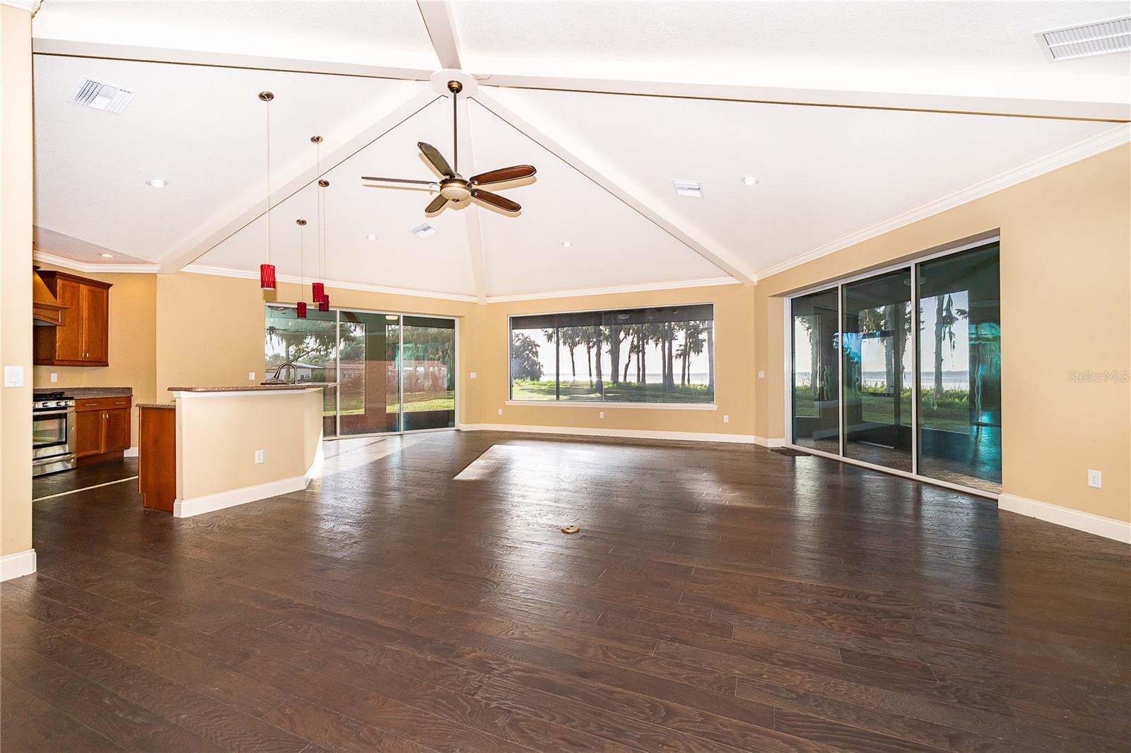 12131 Eagles Point Ct Property Photo 14