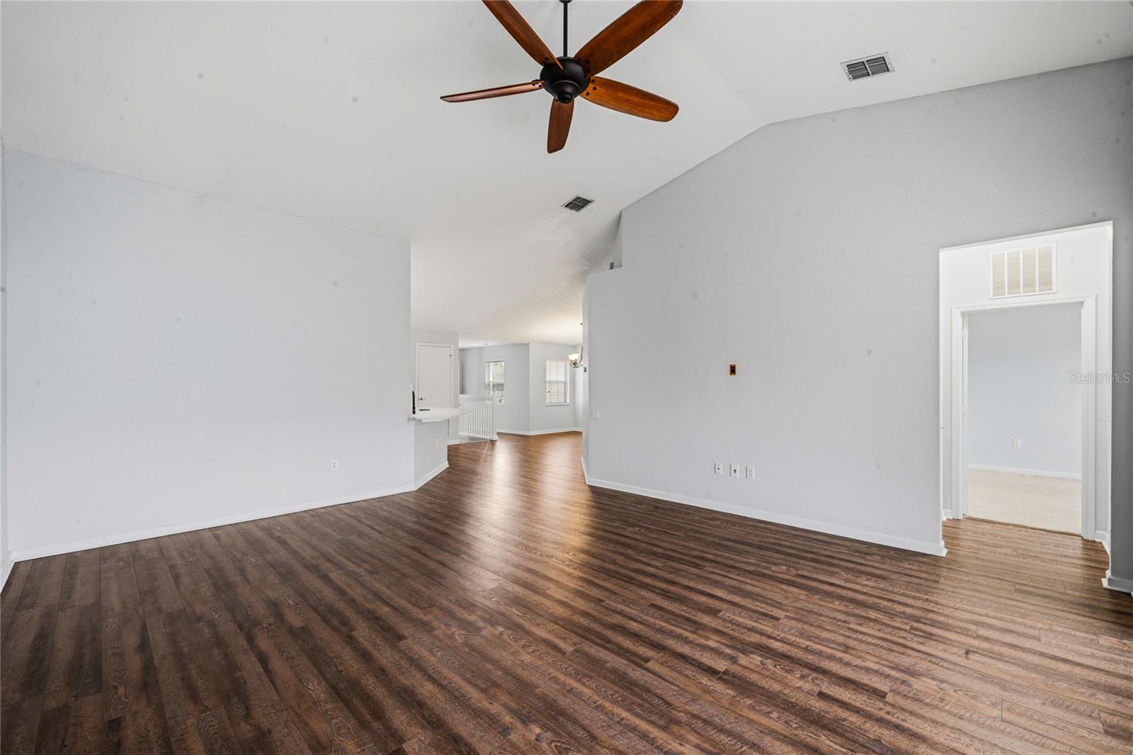 417 Hilgard Cv #. Property Photo 7