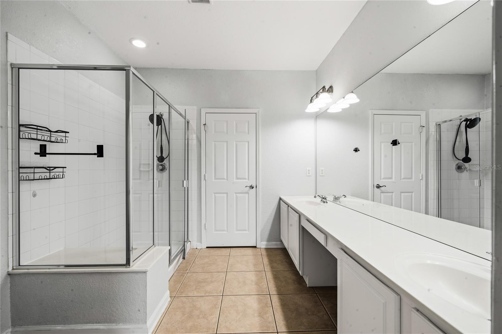 417 Hilgard Cv #. Property Photo 21