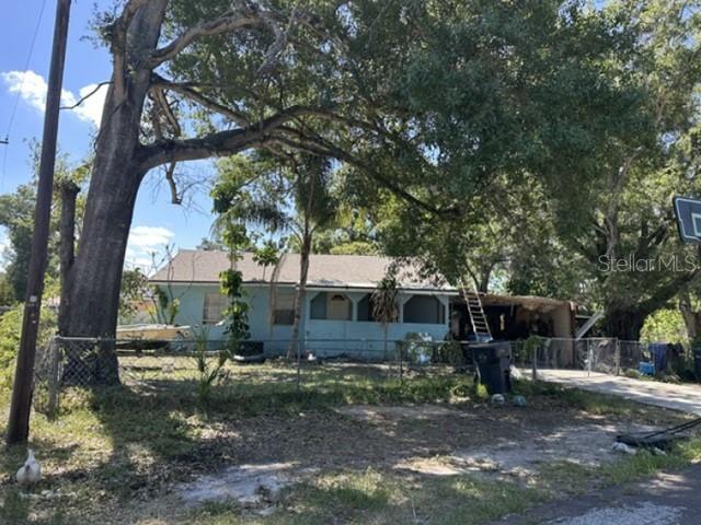 2402 S 67th St Property Photo 1