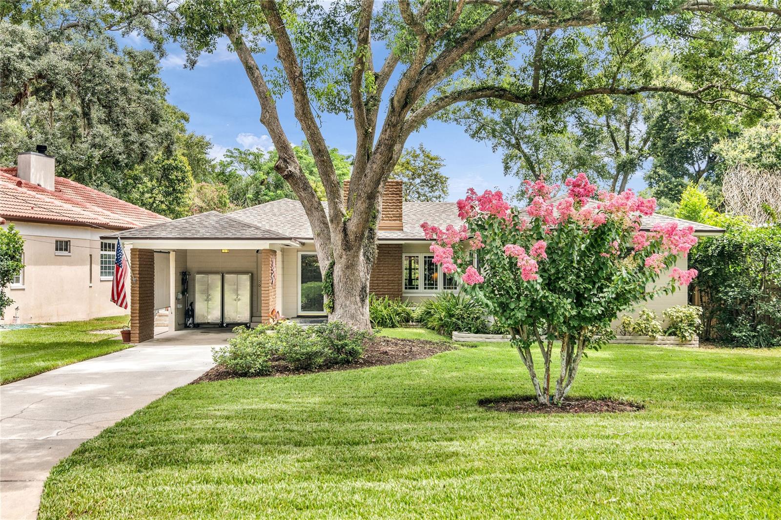 1215 Delaney Park Dr Property Photo 3