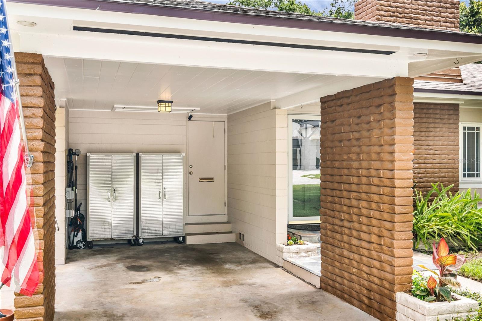 1215 Delaney Park Dr Property Photo 4