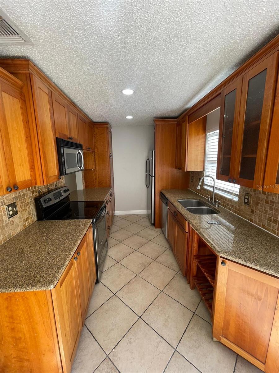 6218 Yorktown Dr #15 Property Photo 4
