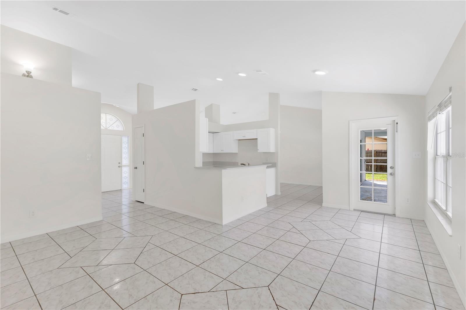 1097 Depot Ct Property Photo 14