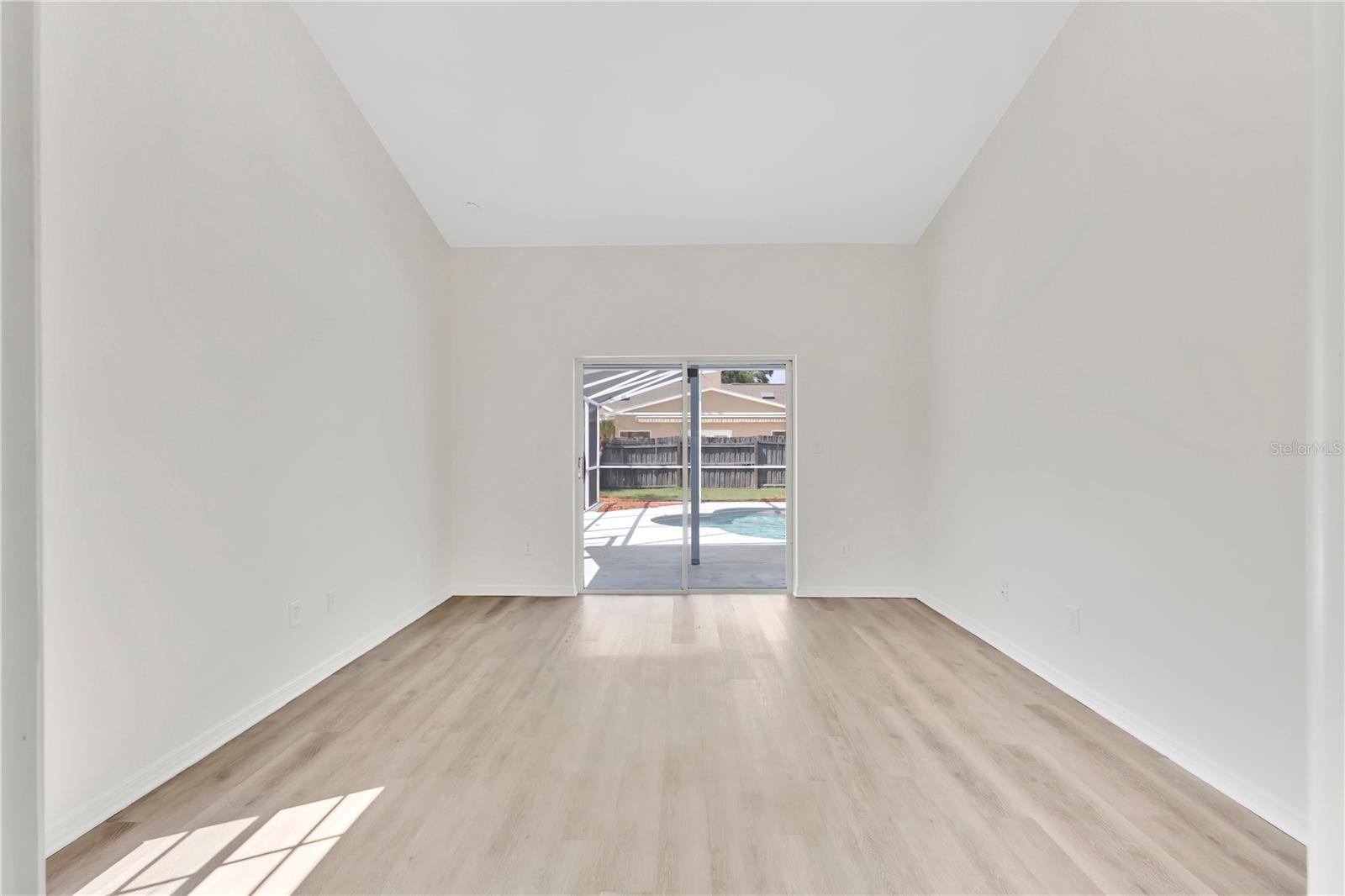 1097 Depot Ct Property Photo 16