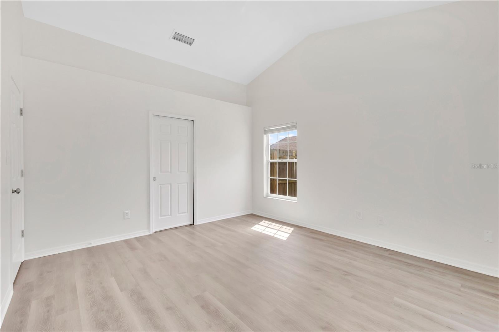 1097 Depot Ct Property Photo 17