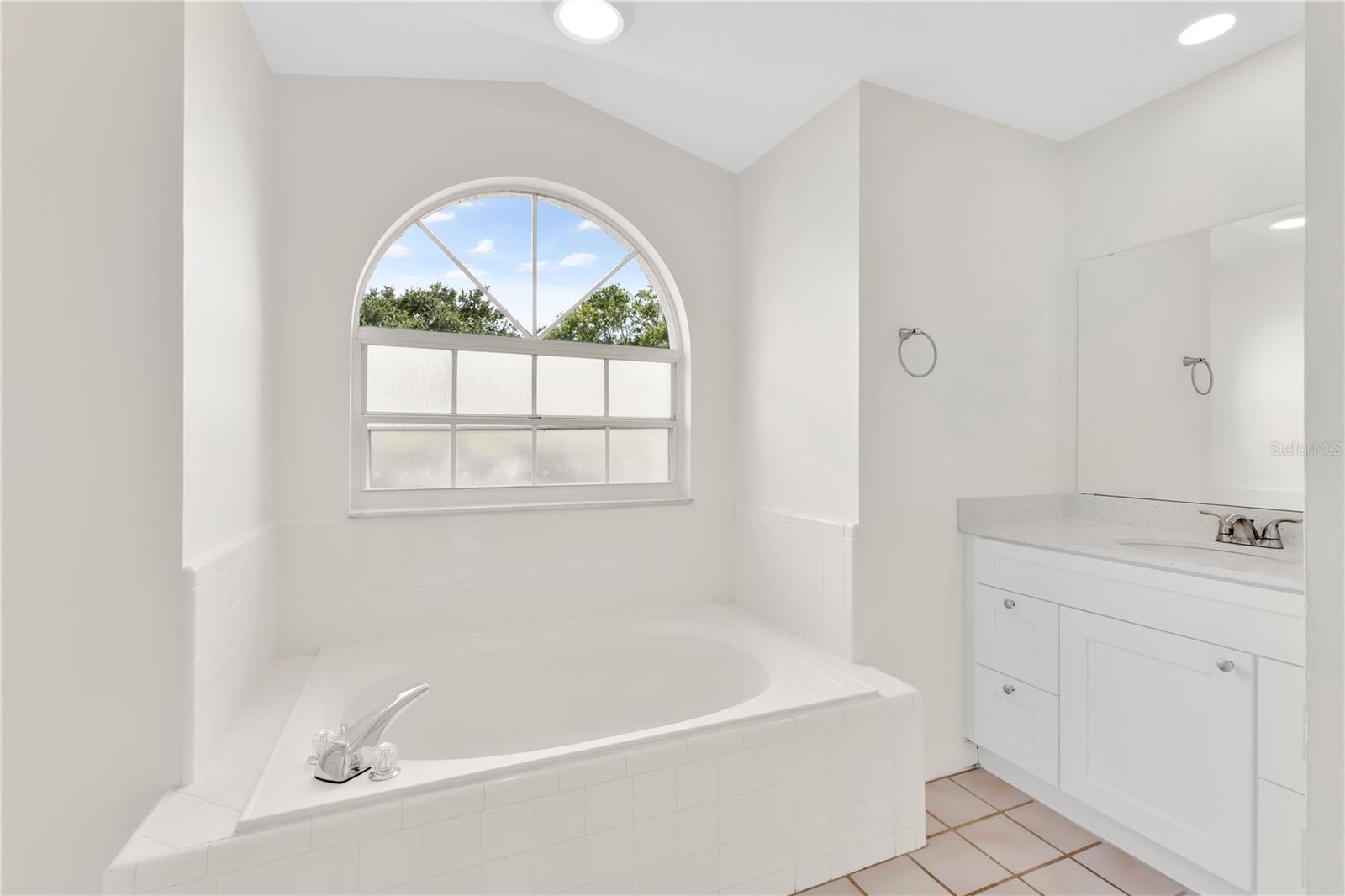 1097 Depot Ct Property Photo 18