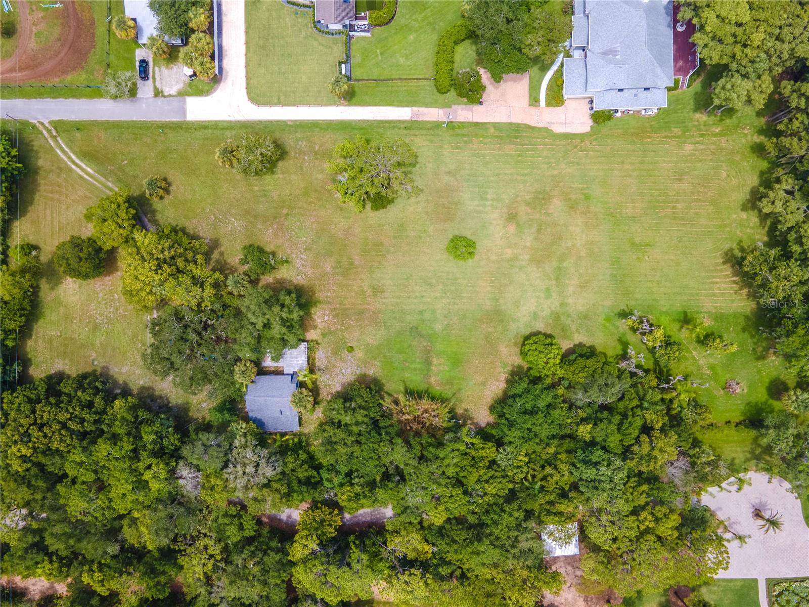 1133 Bella Lago Cv Property Photo 3
