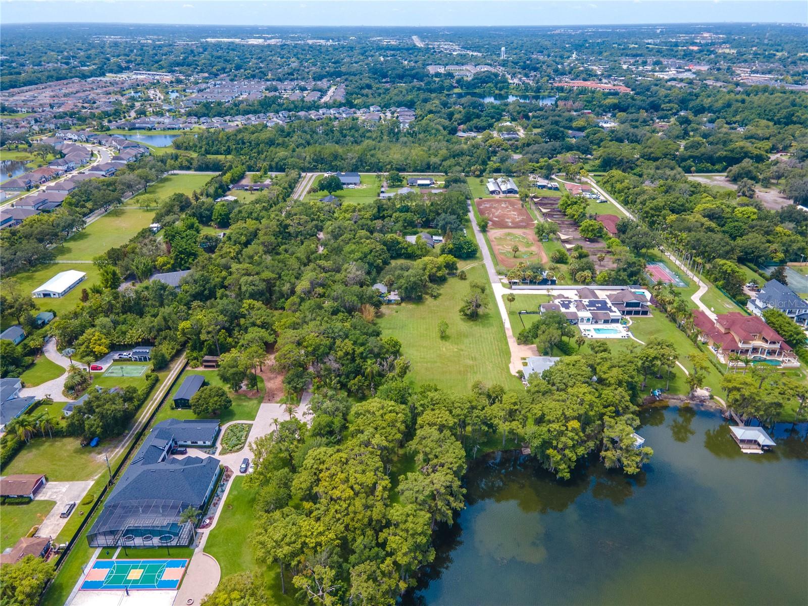 1133 Bella Lago Cv Property Photo 4