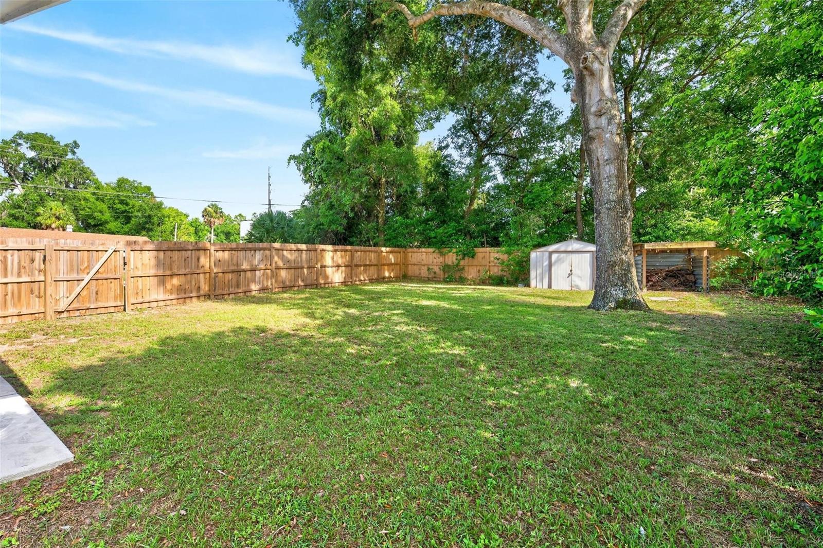 1125 N Tremain St Property Photo 3