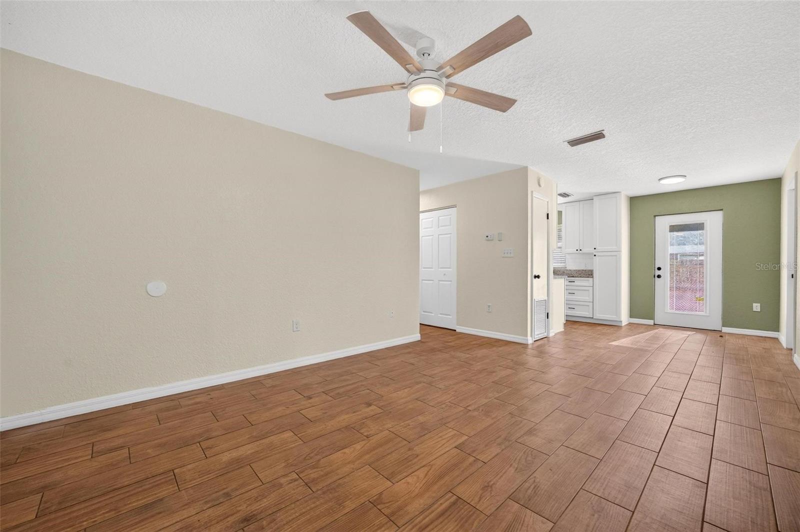 1125 N Tremain St Property Photo 21