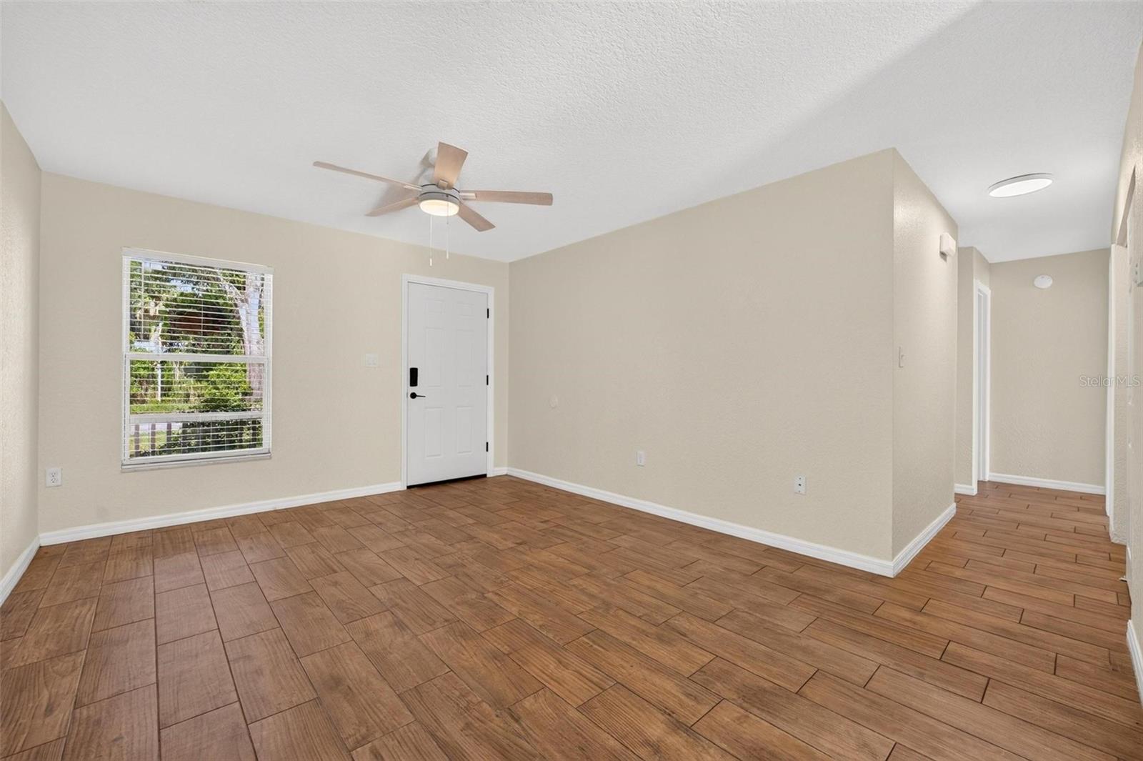 1125 N Tremain St Property Photo 22