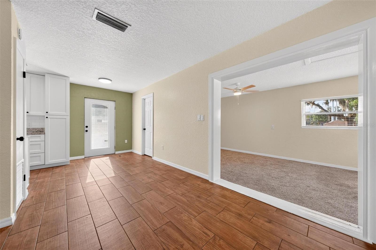 1125 N Tremain St Property Photo 28
