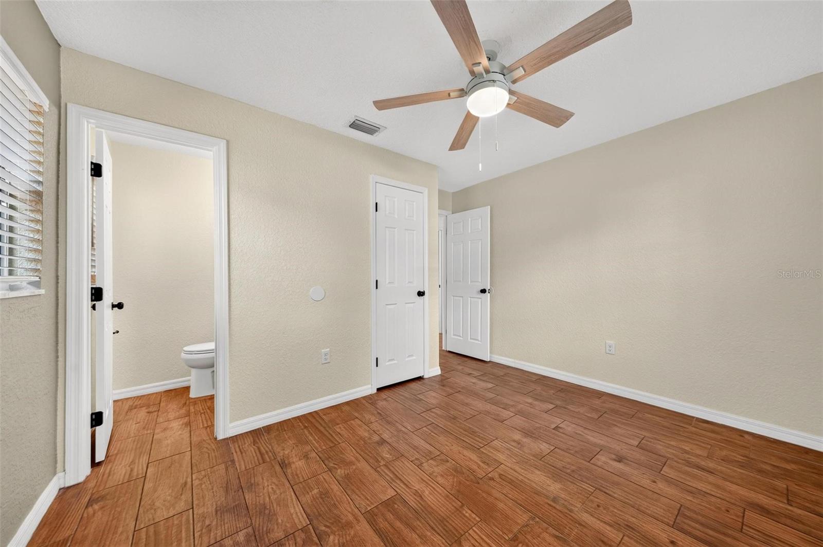 1125 N Tremain St Property Photo 44