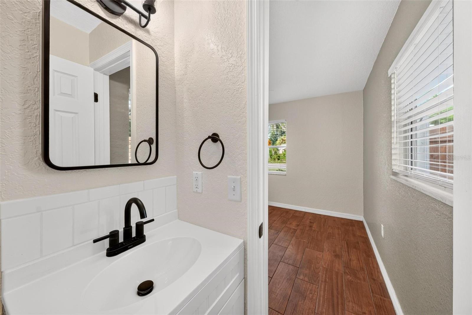 1125 N Tremain St Property Photo 47