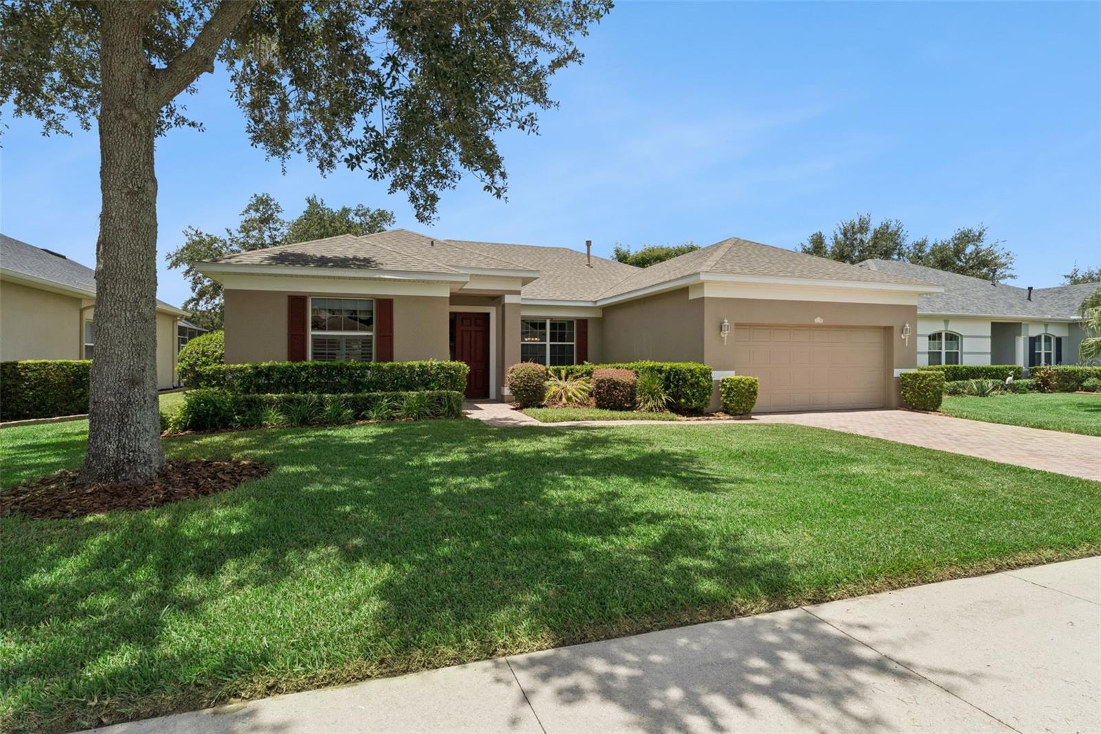 1028 Everest St Property Photo 2