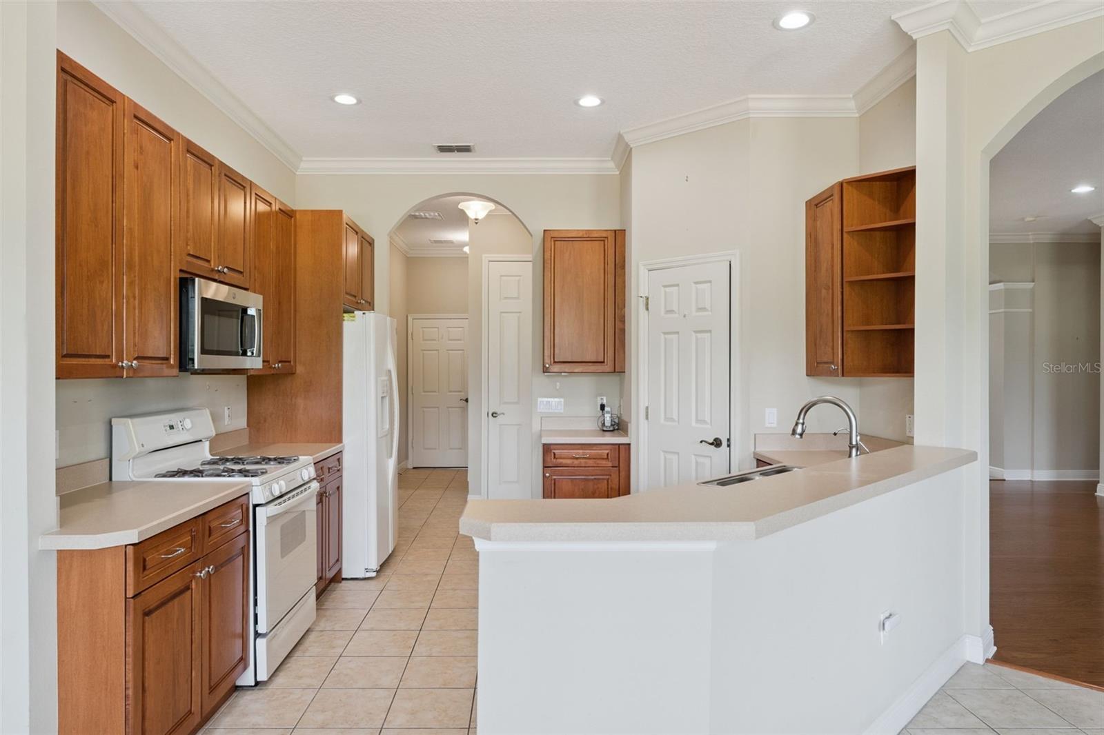 1028 Everest St Property Photo 17