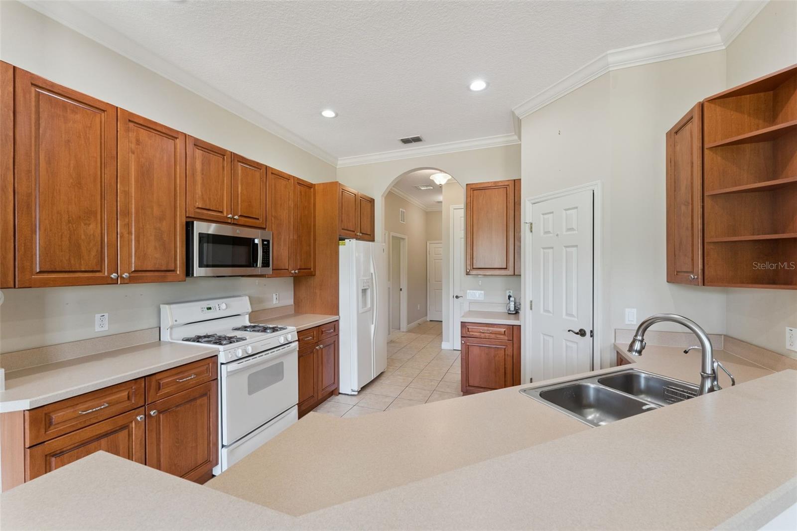 1028 Everest St Property Photo 18