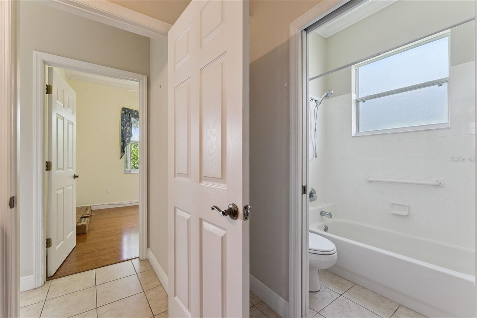 1028 Everest St Property Photo 26